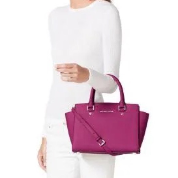 Michael Kors Selma in Fuchsia with Silver detailing ๐ - Picture 7 of 7